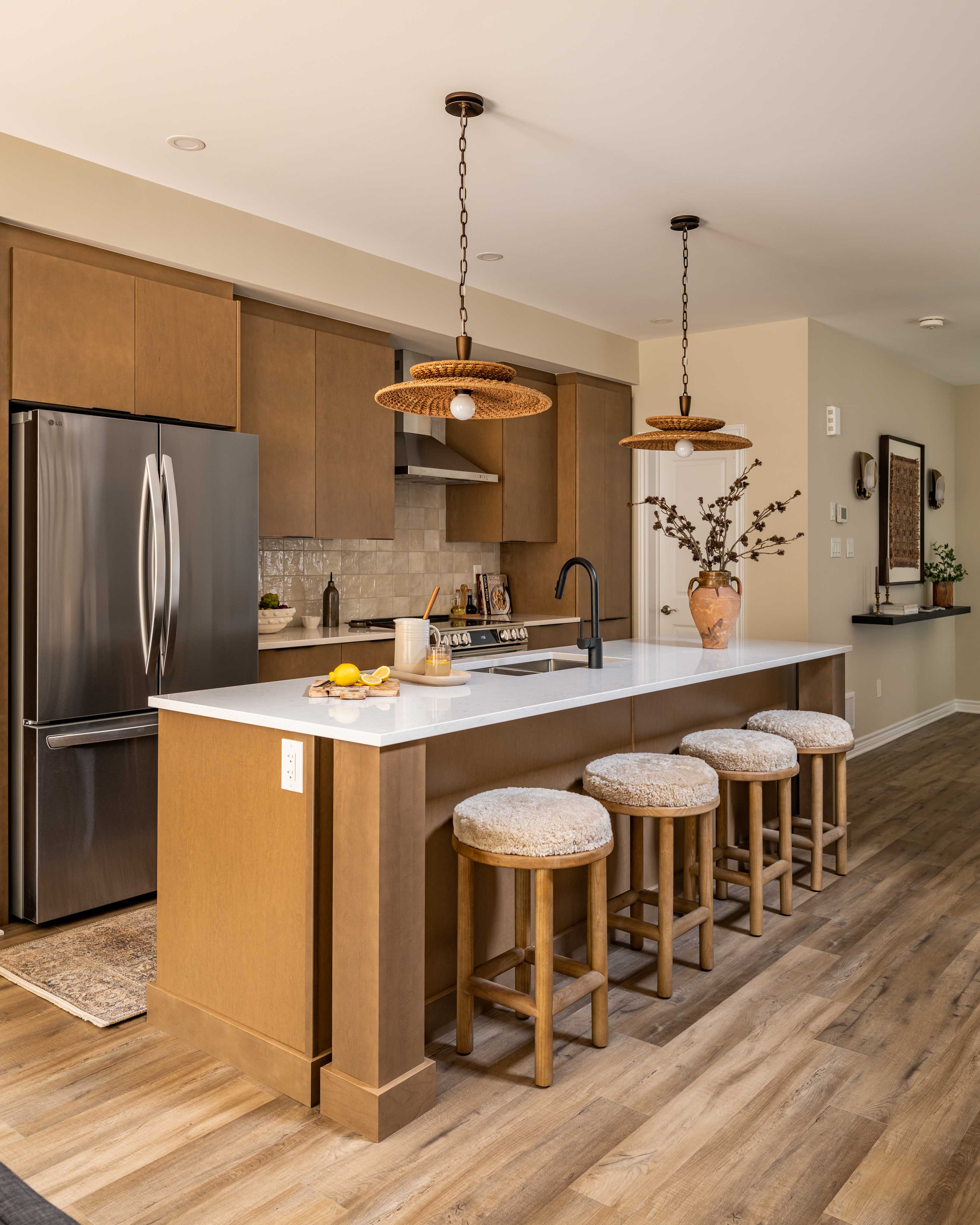 Panorama model home interior — photo 3